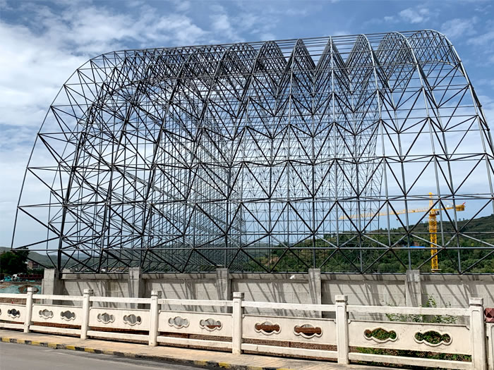 西藏山寨矿储煤棚网架